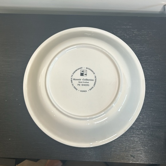 Vintage Strawberry Pie Baking Dish White Ceramic Bakeware Made in Korea - Picture 12 of 15